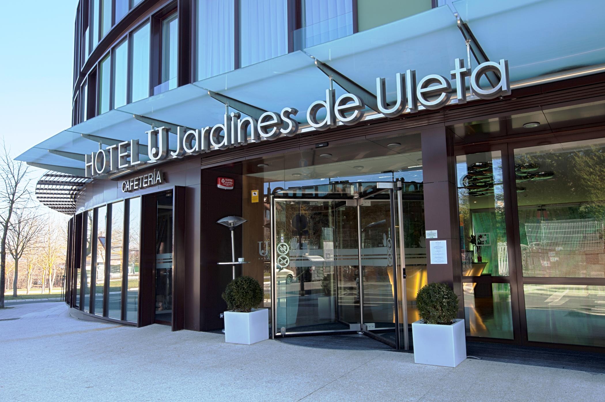 Hotel Jardines De Uleta Suites Vitoria-Gasteiz Exterior photo