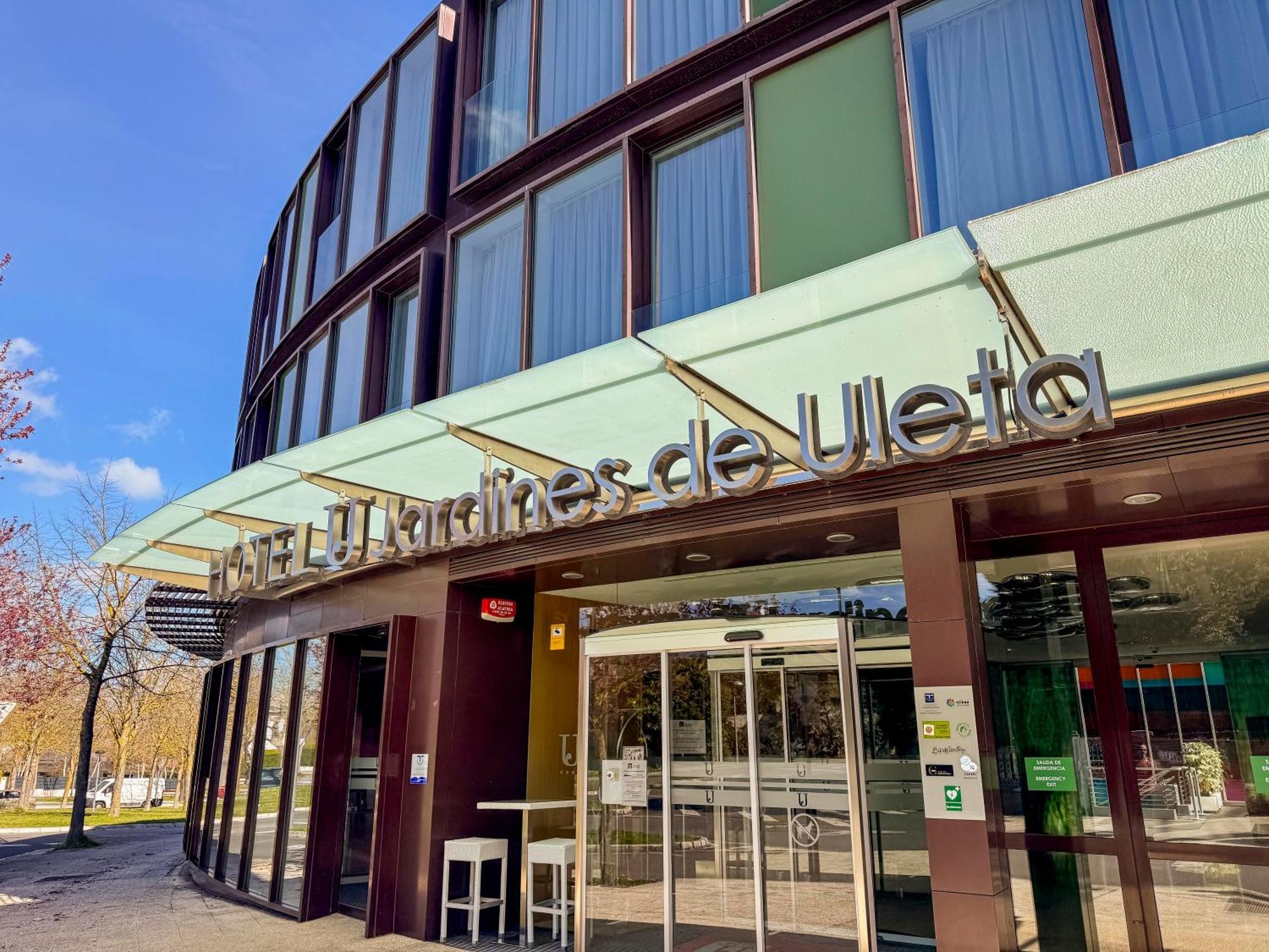 Hotel Jardines De Uleta Suites Vitoria-Gasteiz Exterior photo